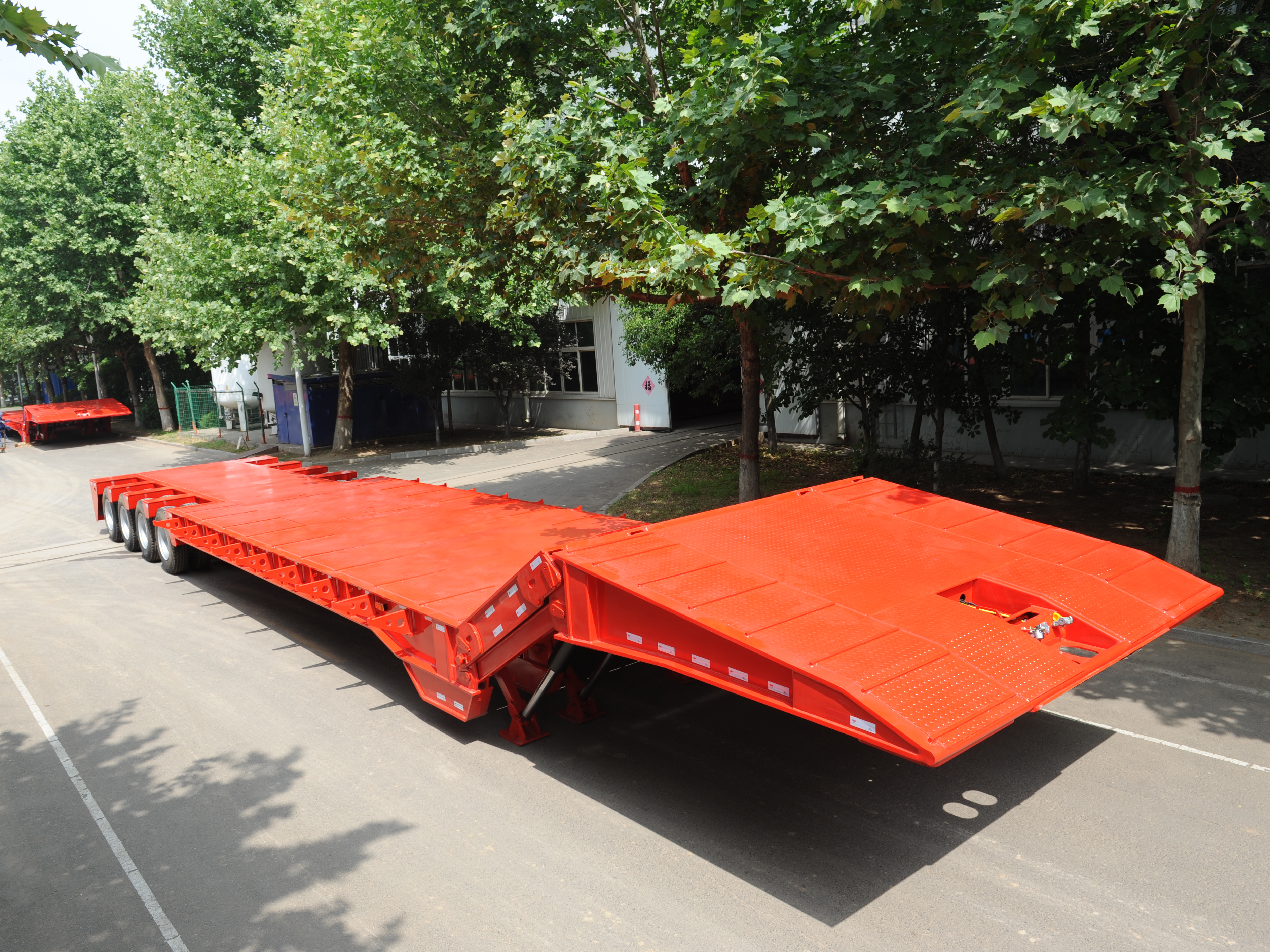 低平板半掛車（chē）